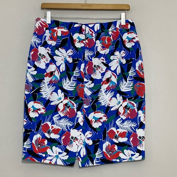 J.CREW || Woman’s  Floral Basketweave Pencil Skirt size 6 - Picture 2 of 8